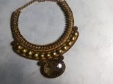 B2 - MAXI-COLAR DOURADO